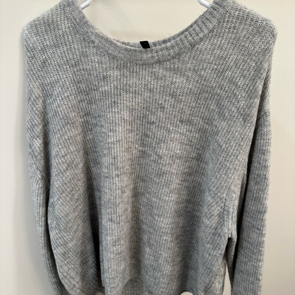 long sleeve light sweater